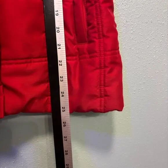 Tulle Women’s Red Cinched Waisted Quilted Vest Size Small - Picture 12 of 12